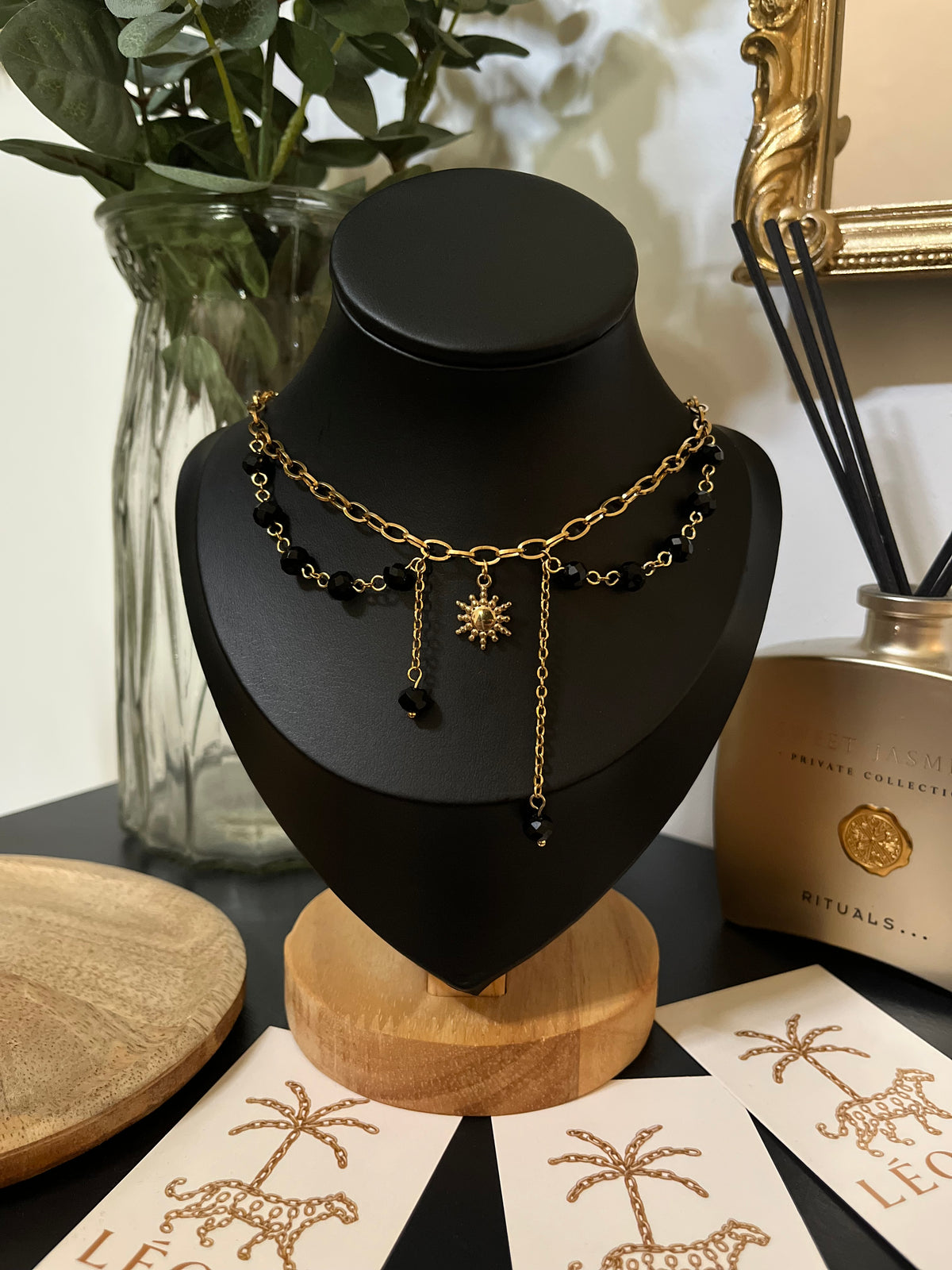 Collier EMI